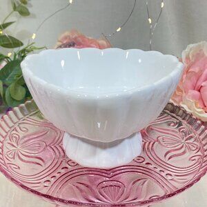 Valentines Love Birthday White Ceramic Heart Shape Footed Serving Candy Dish New